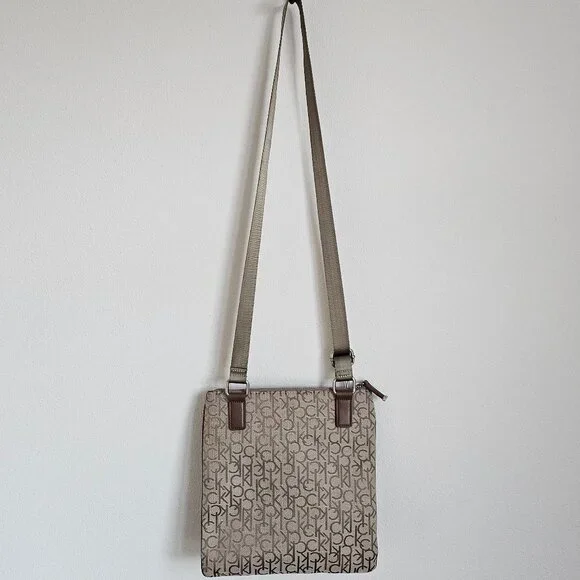 Calvin Klein CK Logo Crossbody Bag Beige Brown Multi Pocket Organizer NWOT - Picture 7 of 12